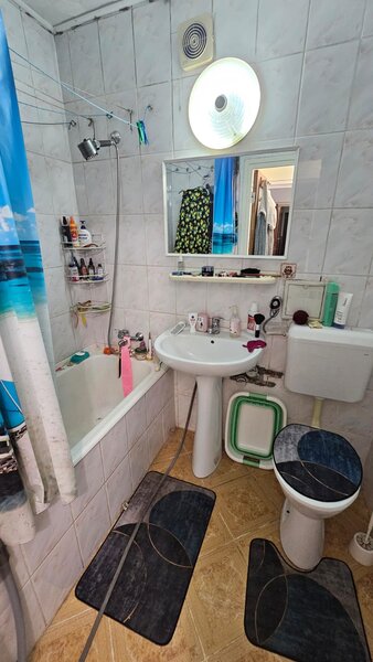 Titan, Ozana, Metrou 1 Decembrie la 5 minute, 3/4, reabilitat, liber,
